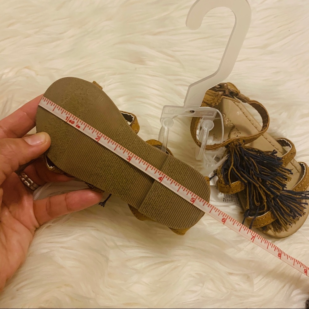 Old navy sandals - Picture 6 of 6